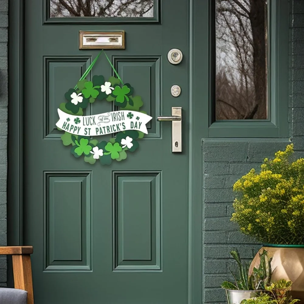 St Patrick's Day Wreath Wooden Foldable Detachable Plaque New in Box